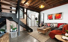 Unique- Superb New York Loft Style 3 Bed Townhouse
